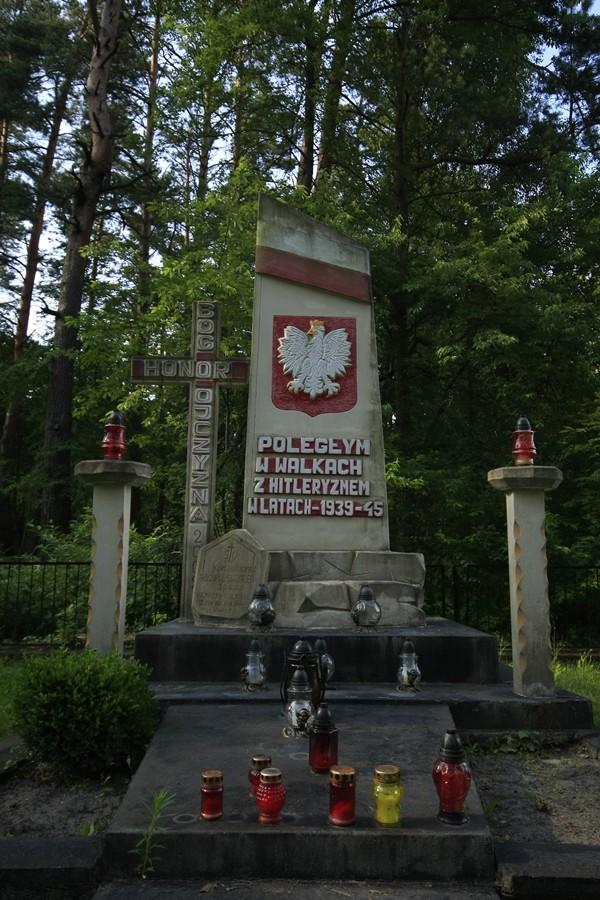 Pomnik ku czci poległych w walkach z hitleryzmem w latach 1939-45 w Majdanie Sopockim