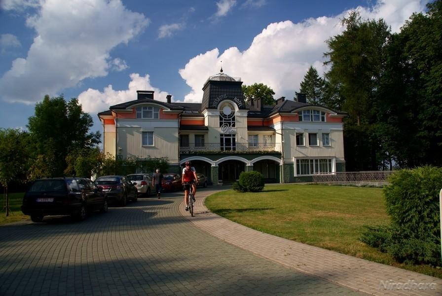 Kajmna rozważa możliwość udania się na zabiegi