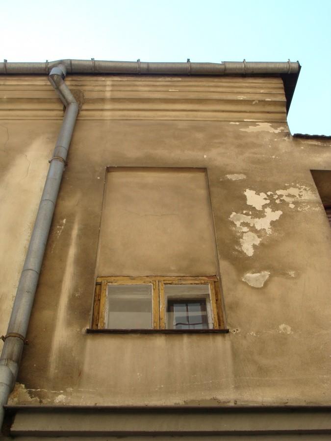 okna przy ulicy Szambelańskiej w Lublinie