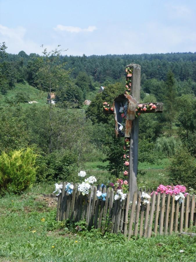 Krzyż gdzieś między Piątkową a Zohatyniem