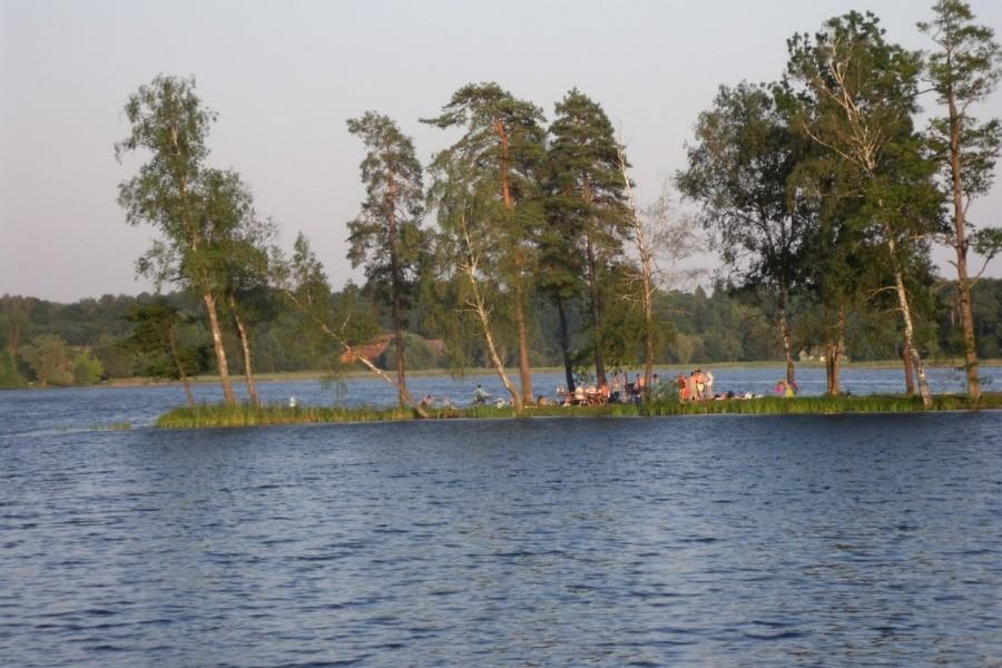 Dobrze też mieć kumpla, który ma dostęp do jeziora