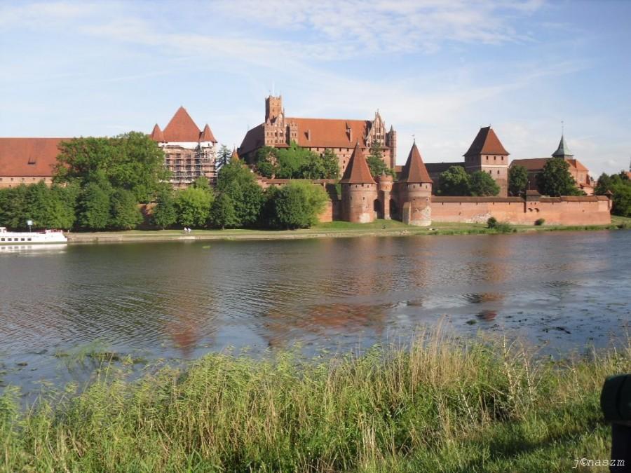 Panorama zamku w Malborku II