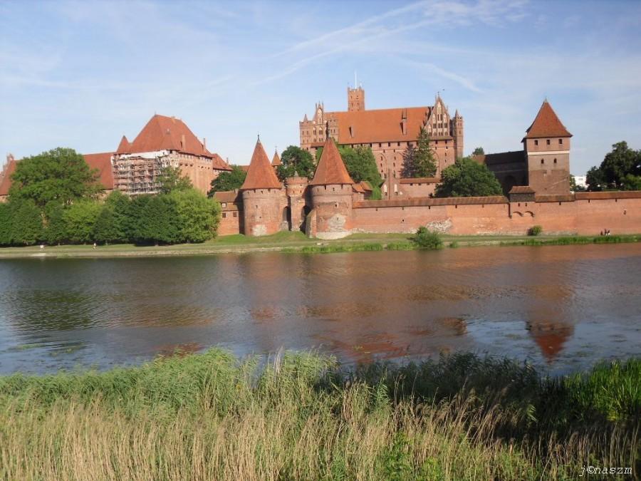 Panorama zamku w Malborku III