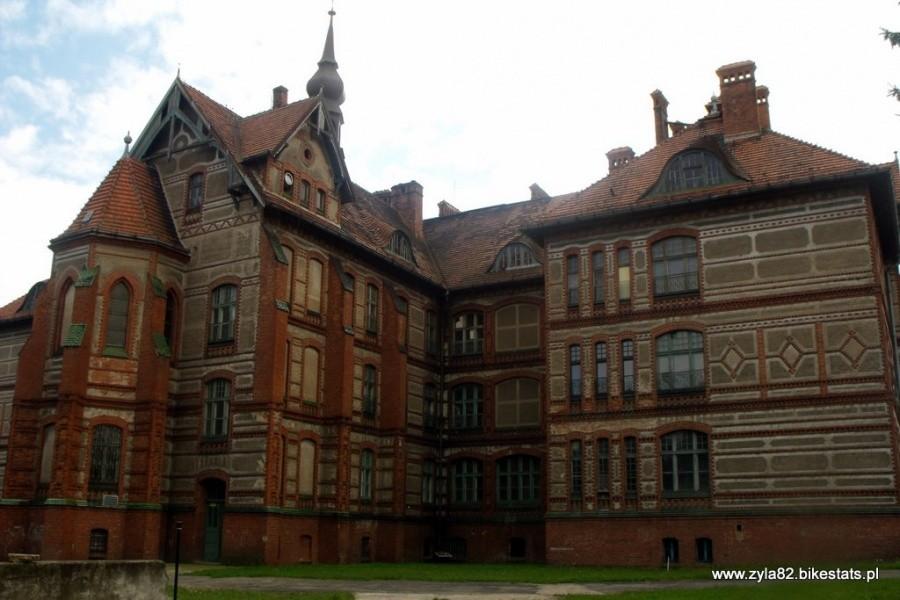 Pałac w Małkowicach I