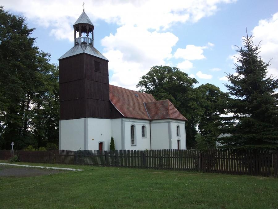 Jemiołow , ciekawa arhitektura kościółka