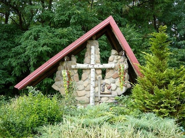 Stacja Drogi Krzyżowej przy kościele w Świętym Miejscu