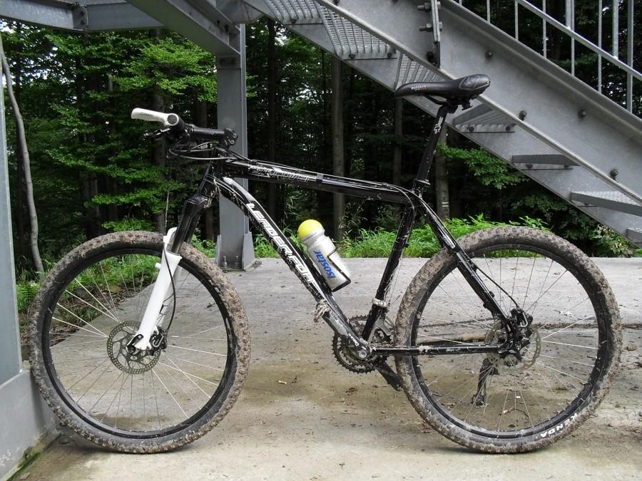 bike pod wieżą