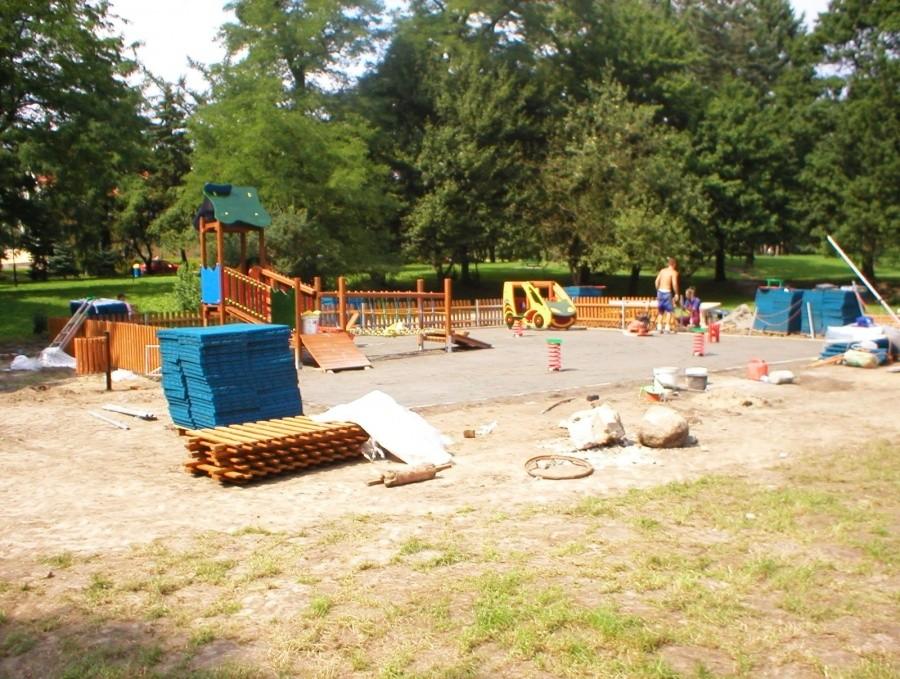 PARK ZABAW W PARKU KAJKI