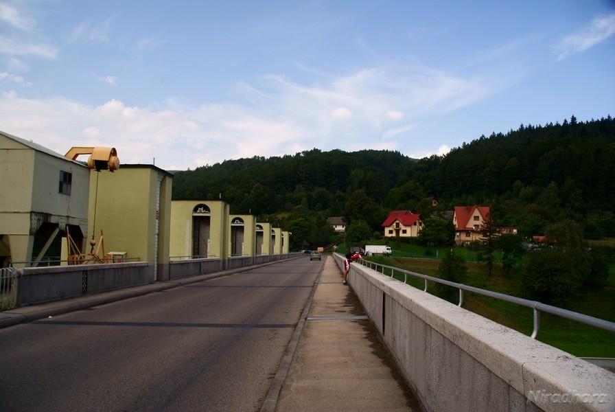 na zaporze w Porąbce