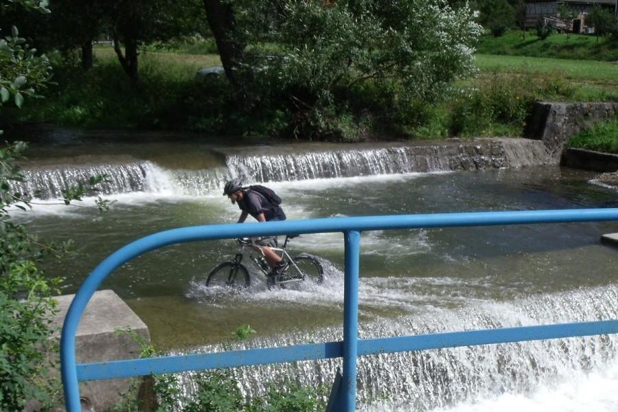 Kuba postanowił zmoczyć buty