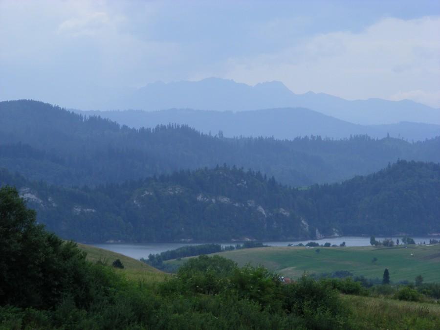 Obok jeziora Czorsztyńskiego w końcu było widać Tatry:) choć zachmurzone