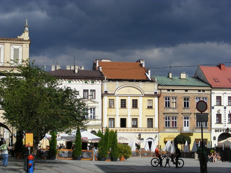 Rynek w Tarnowie i ciekawe chmury;)