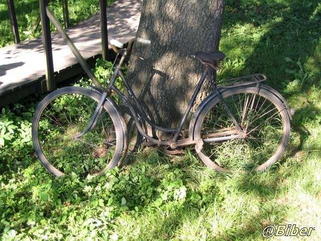 Old style... ktoś nim przyjechał na imprezę...