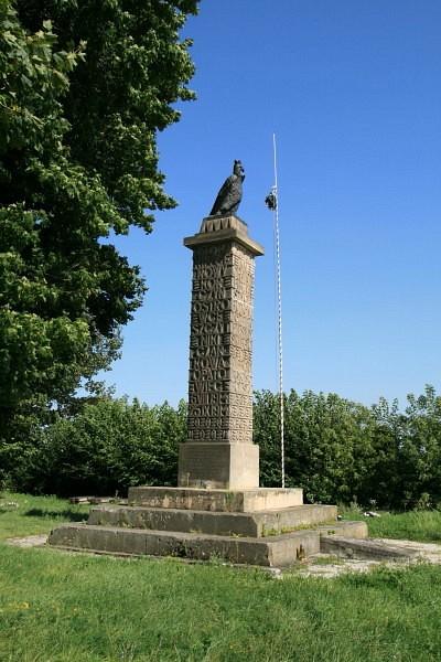 Pomnik w Czarkowie