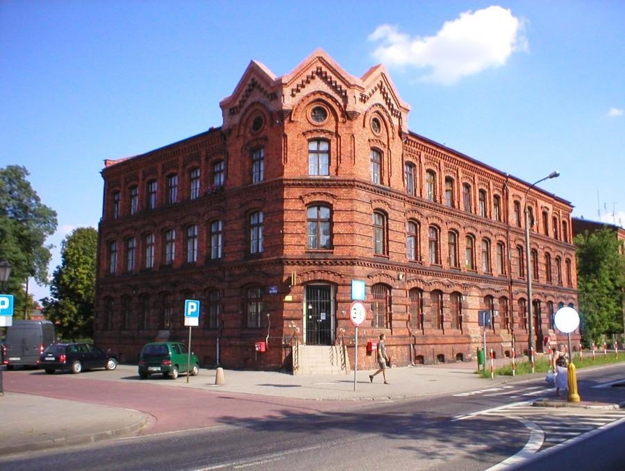 ŻYRARDÓW-STYLOWY BUDYNEK POCZTY