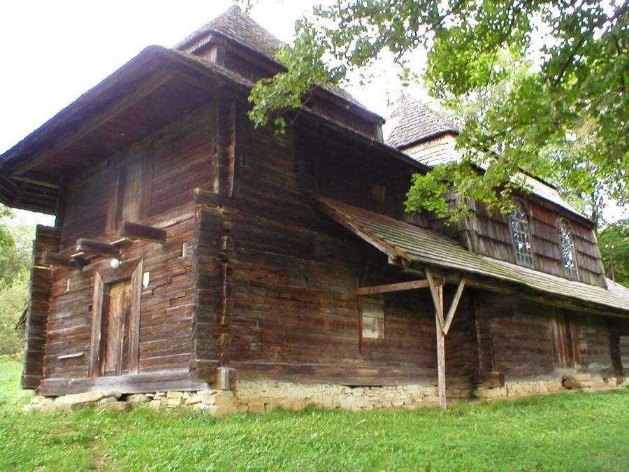 LISKOWATE-CERKIEW DREWNIANA