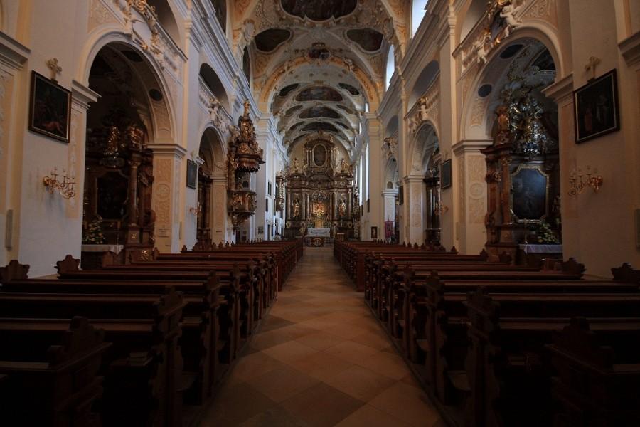 Frauenkirchen, wnętrze Bazyliki, Austria.