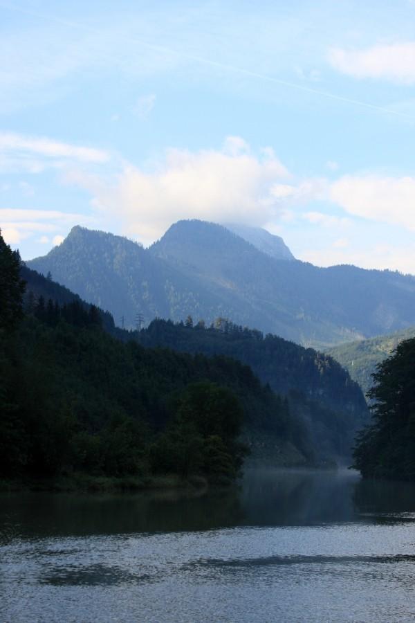 Naturpark Steirische Eisenwurzen, nad zaporą wodną. Austria.