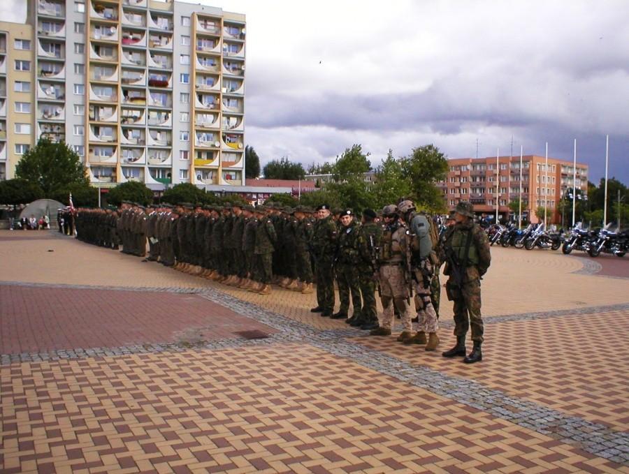 RZĘDY ŻOŁNIERZY