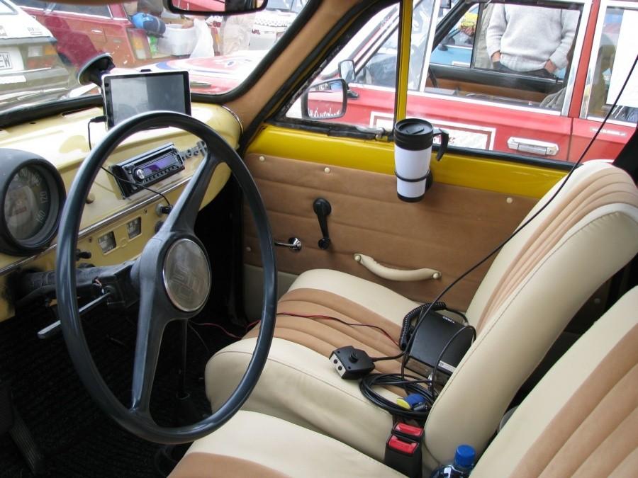 Syrena Bosto z uchwytem na napoje i GPS-em...