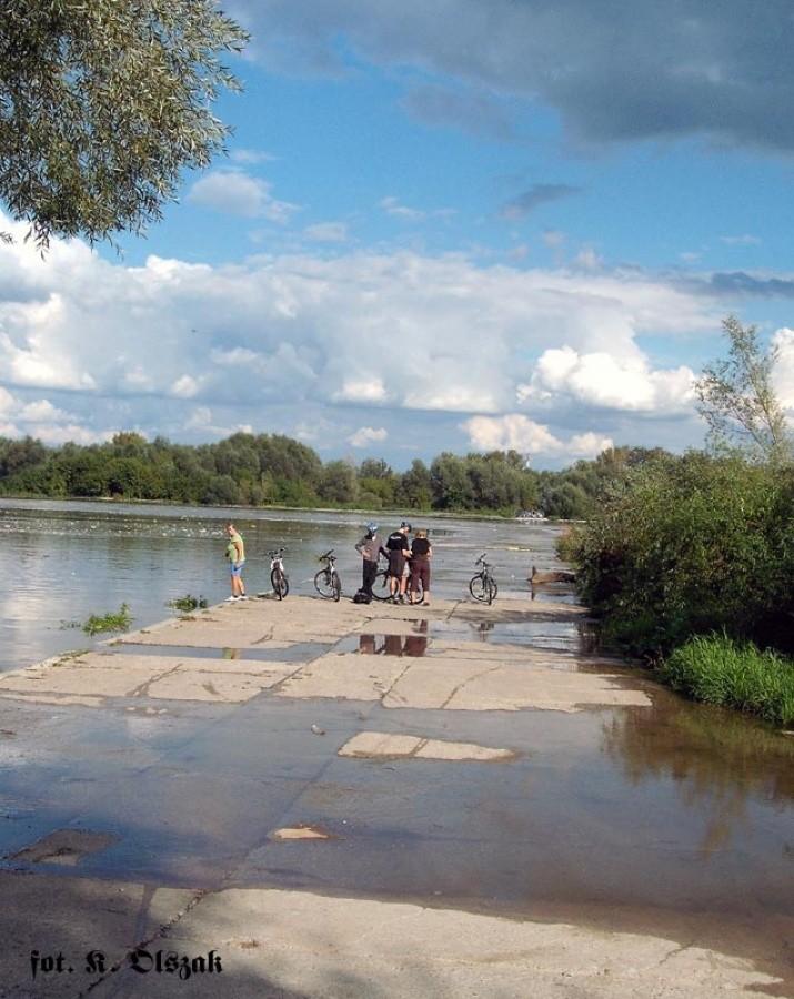 Nadpływa kolejna fala (1)