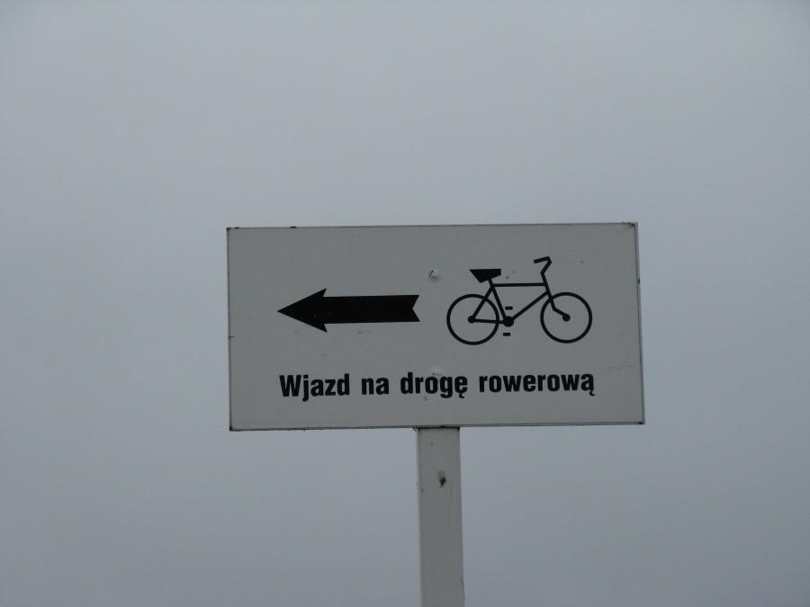 Wjazd na drogę rowerową...