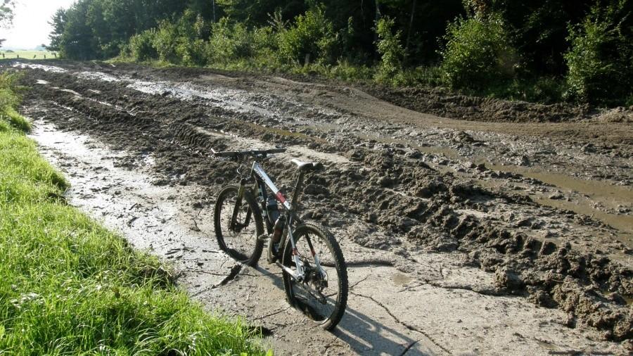 Odpowiednie błoto na poligonie