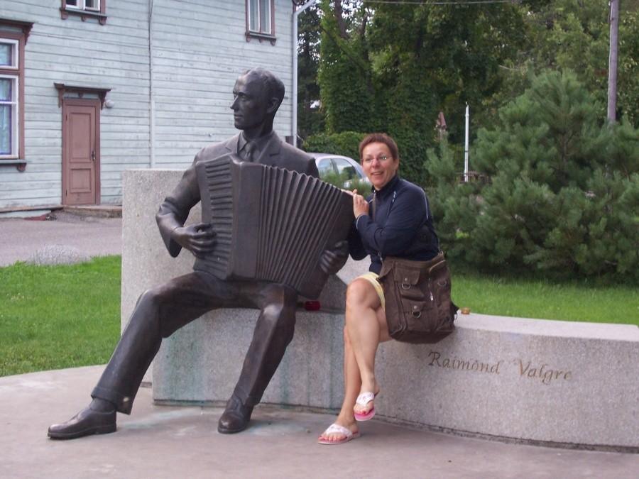 w towarzystwie