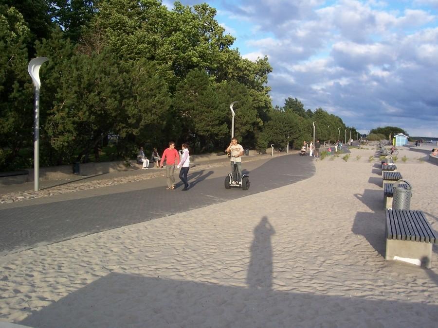 promenada wokół plaży