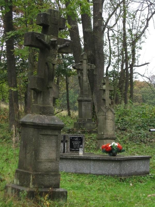 Cmentarz- Czarne.