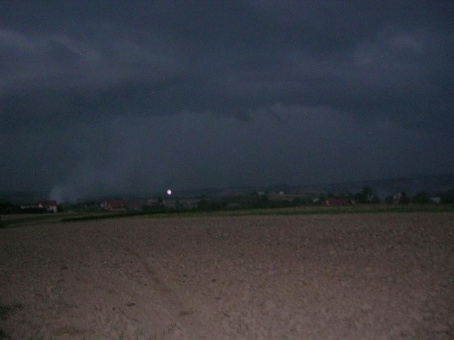 Nadchodząca burza.