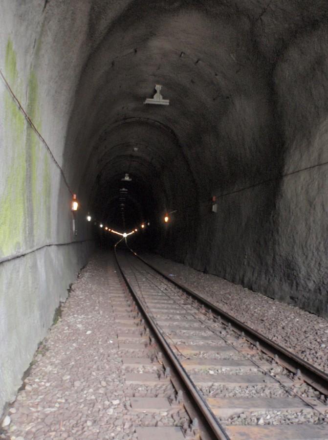 Wnętrze tunelu