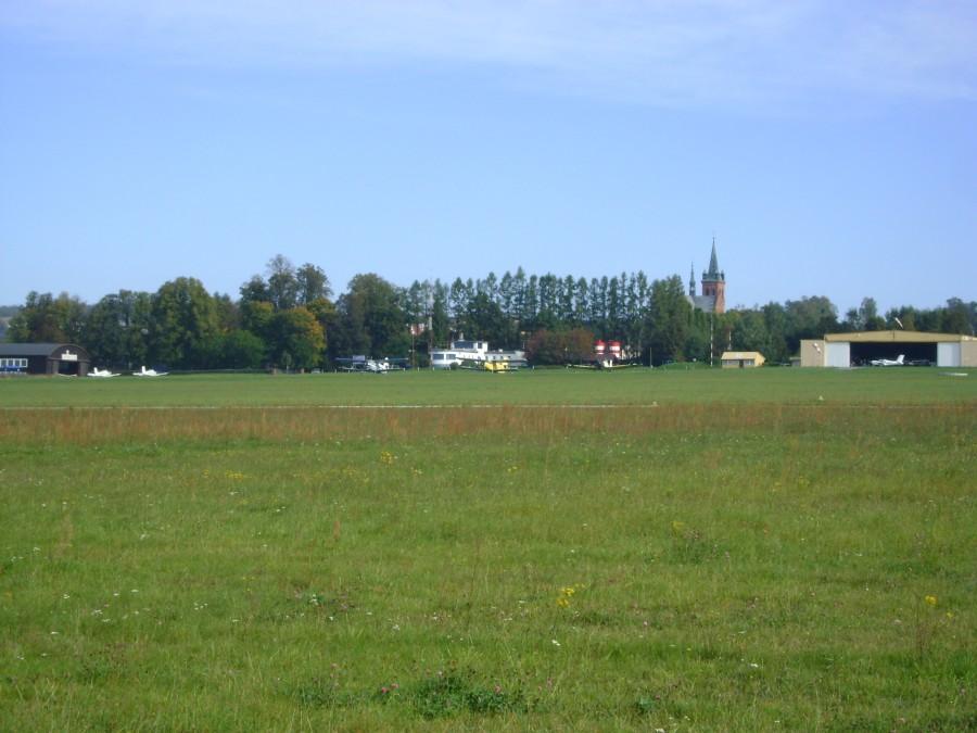Lotnisko w Masłowie