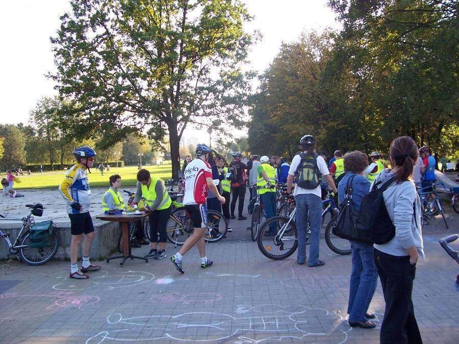 przybywający bikerzy