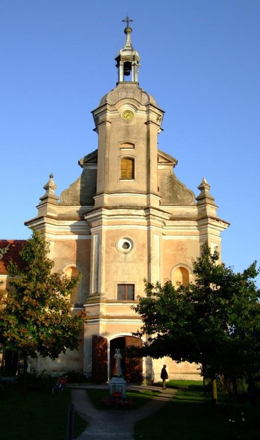 kościół pofranciszkański p.w. Ścięcia Głowy św. Jana Chrzciciela w Pyzdrach