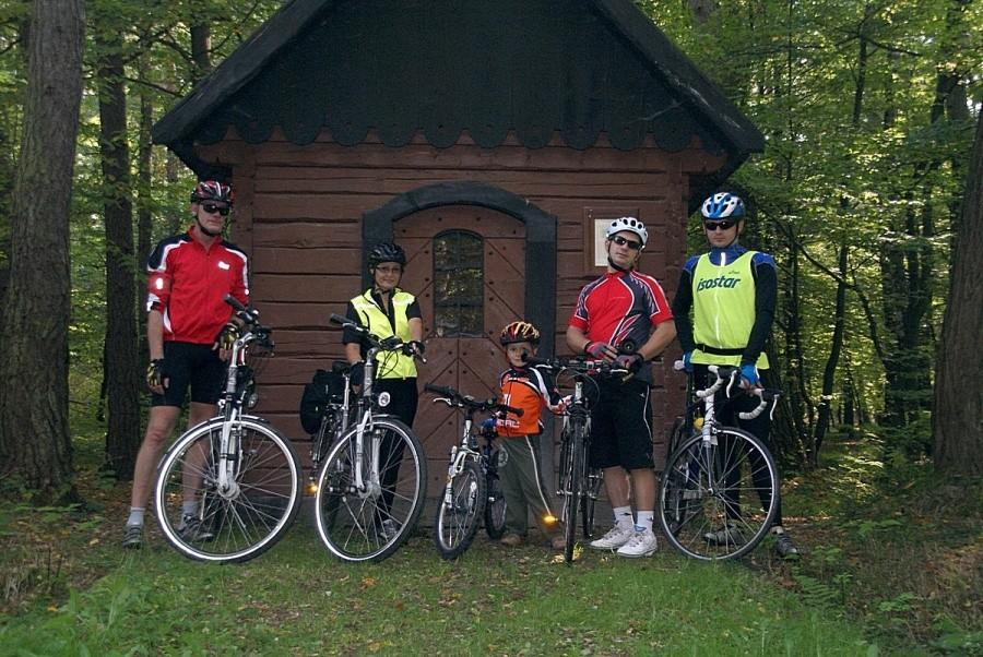 Wspólna fotka pod kapliczką
