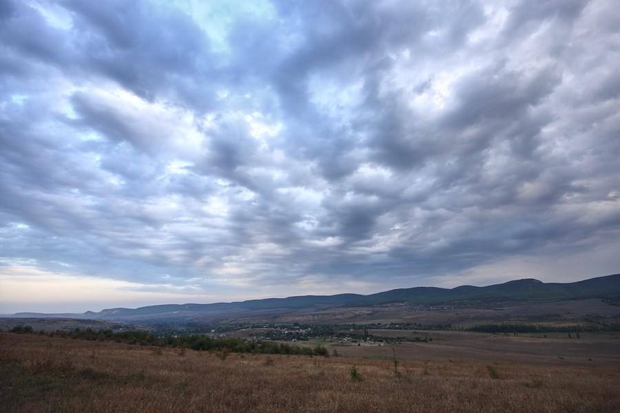 Krymski step o świcie, okolice Bahate.