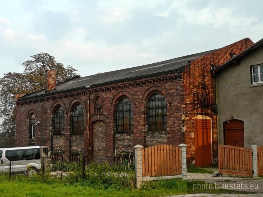 Intrygujacy budynek