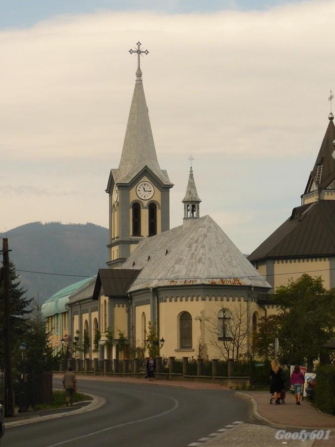 Kościół w Rybarzowicach.