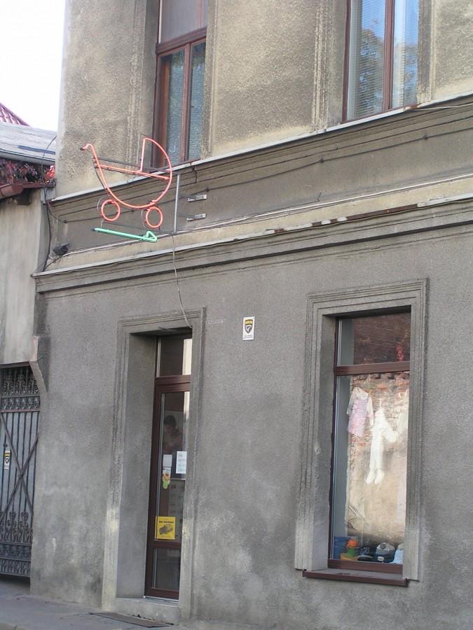 Neony wracają do łask