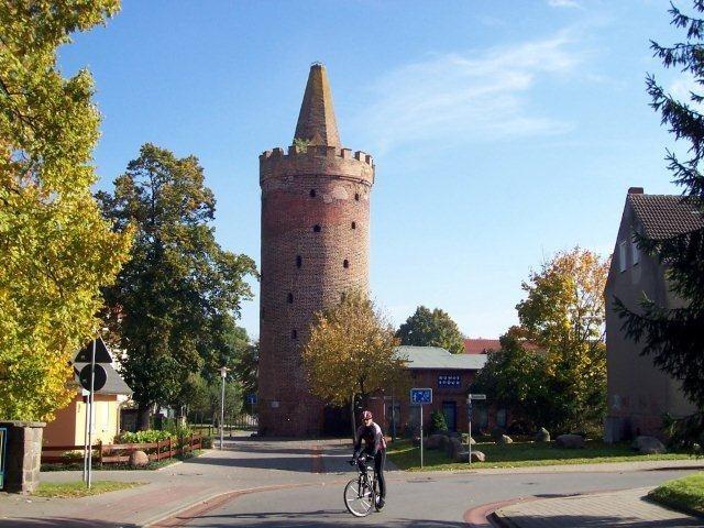 Wieża w systemie murów obronnych w Pasewalku.