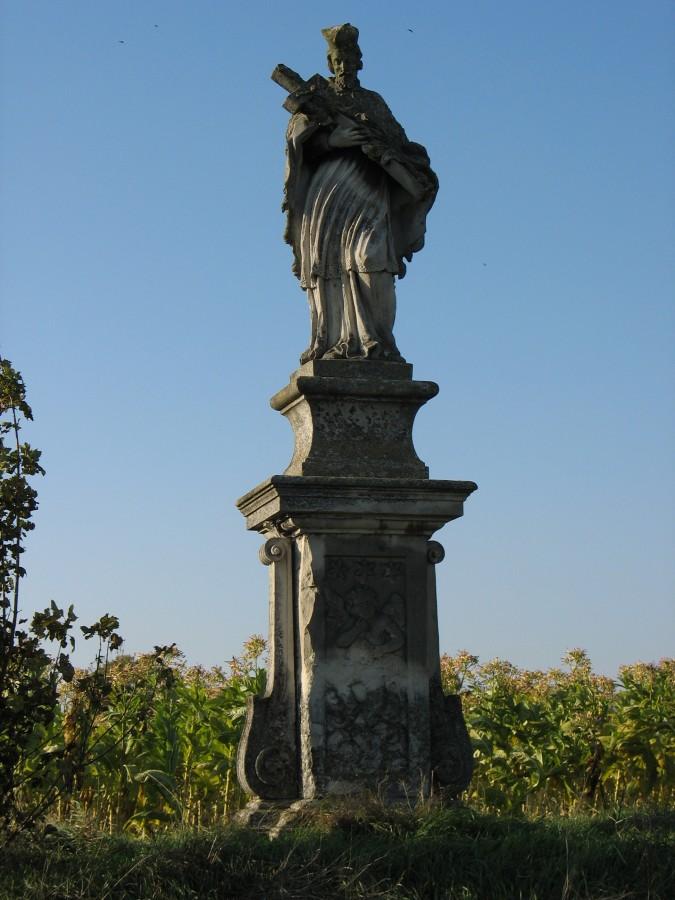 Młodzawy Małe - figury przydrożne, św. Jan Nepomucen
