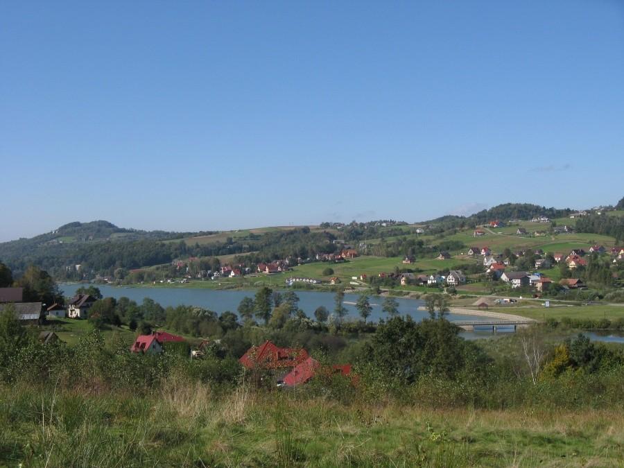 Widok na jezioro Rożnowskie