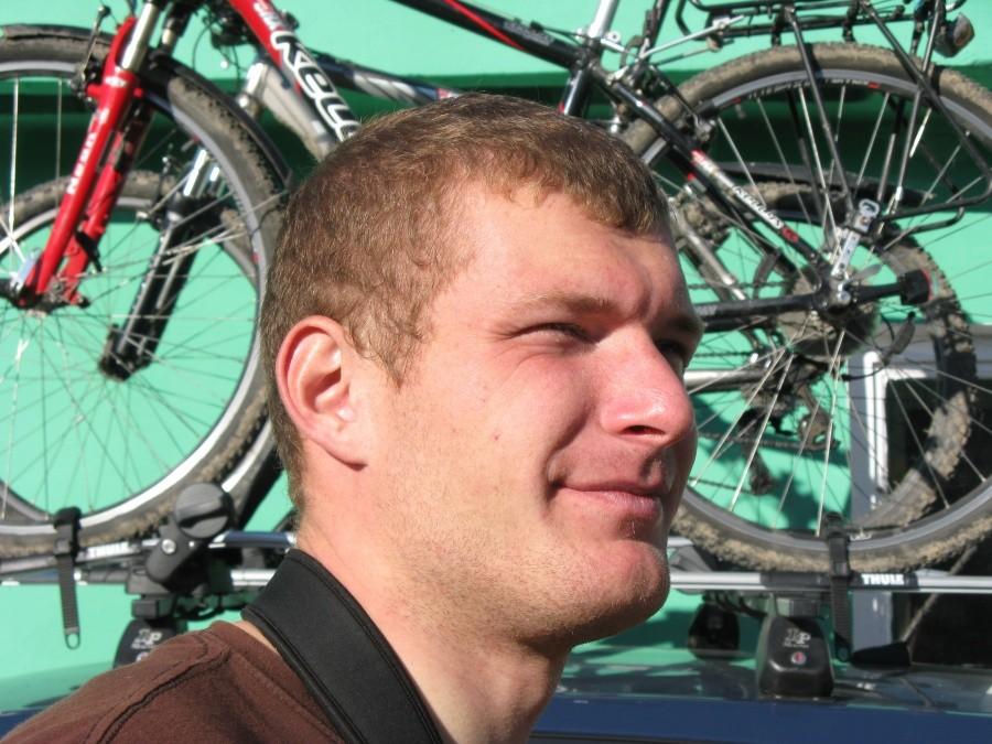 Mavic na tle rowerów