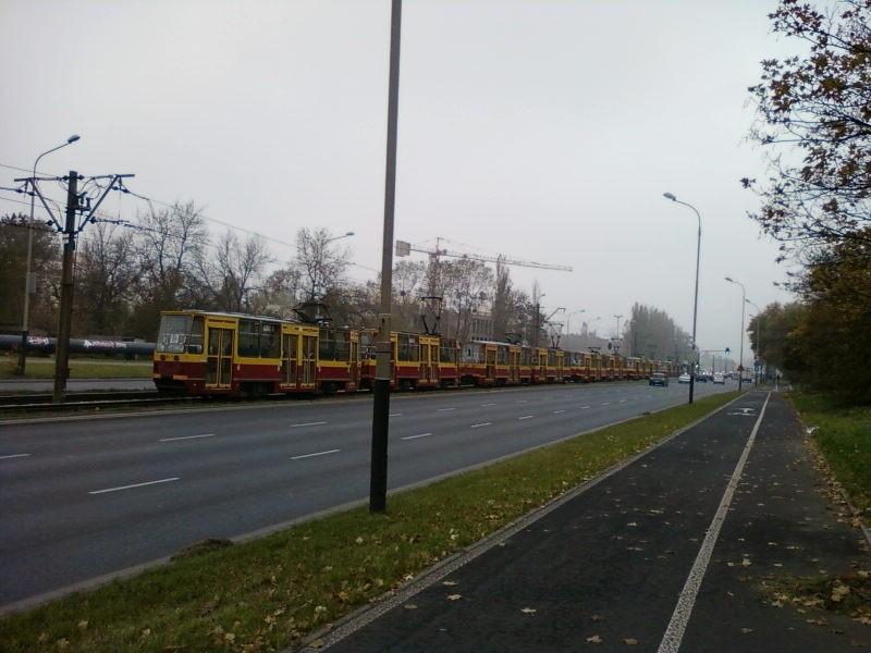 Znowu stoją