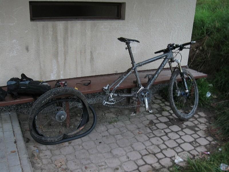 Przymusowy postój w Gwoźnicy Dolnej.