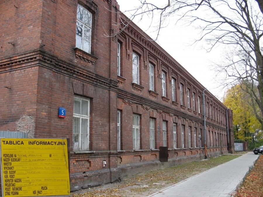 Folwark Łazienkowski przy ul. 29 Listopada 5