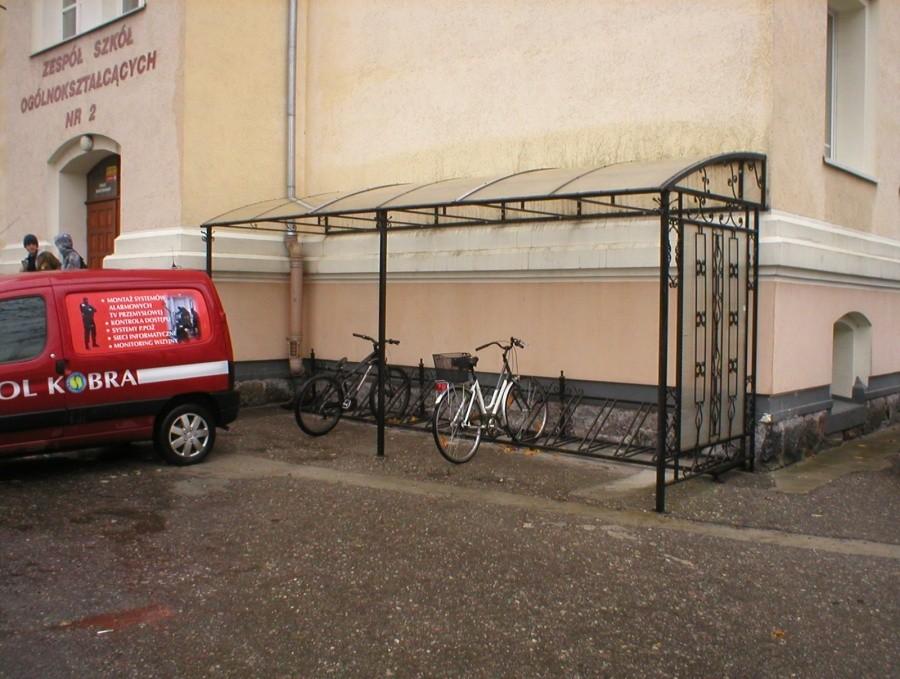 ULICA KRÓLEWIECKA-WIATA ROWEROWA PRZY II LO