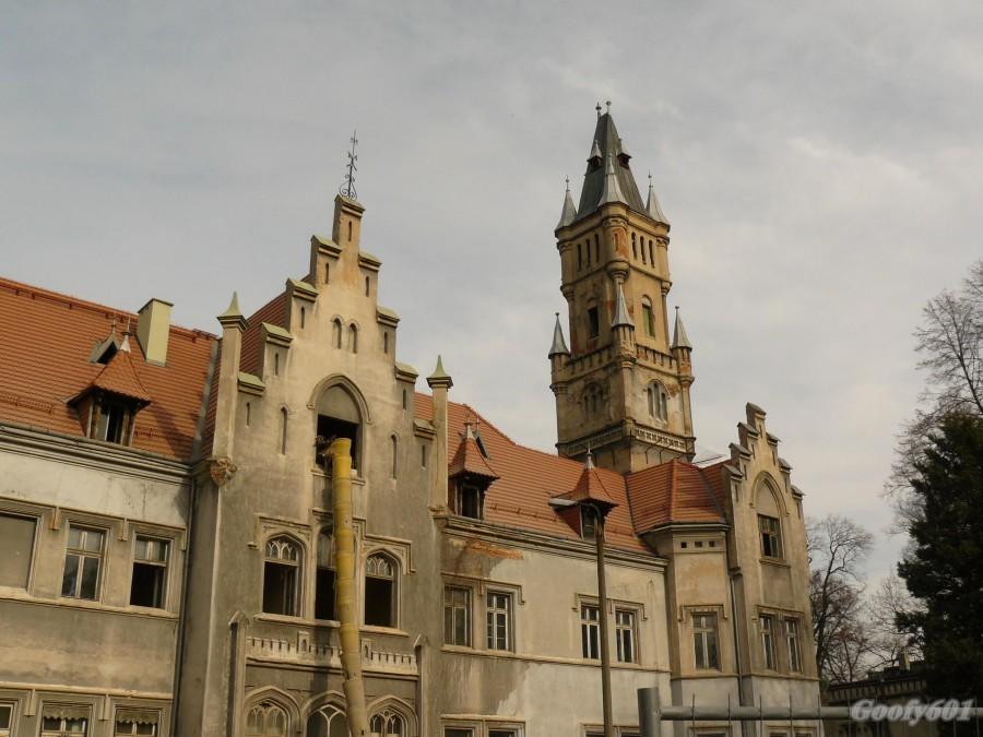 Pałac w Nakle Ślaskim ( w remoncie )