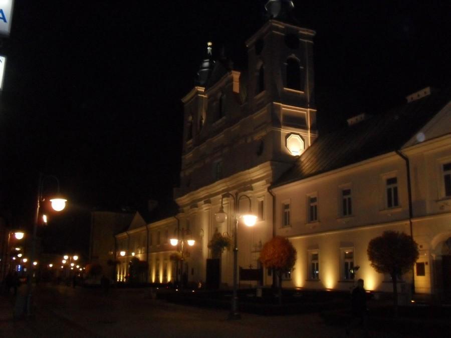 miasto nocą